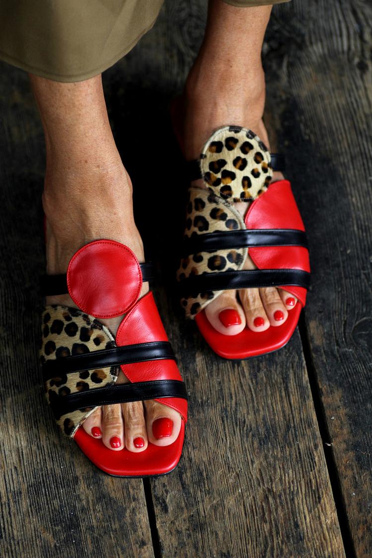 Ciabatte color block stampa leopardata Rosso a punta quadrata