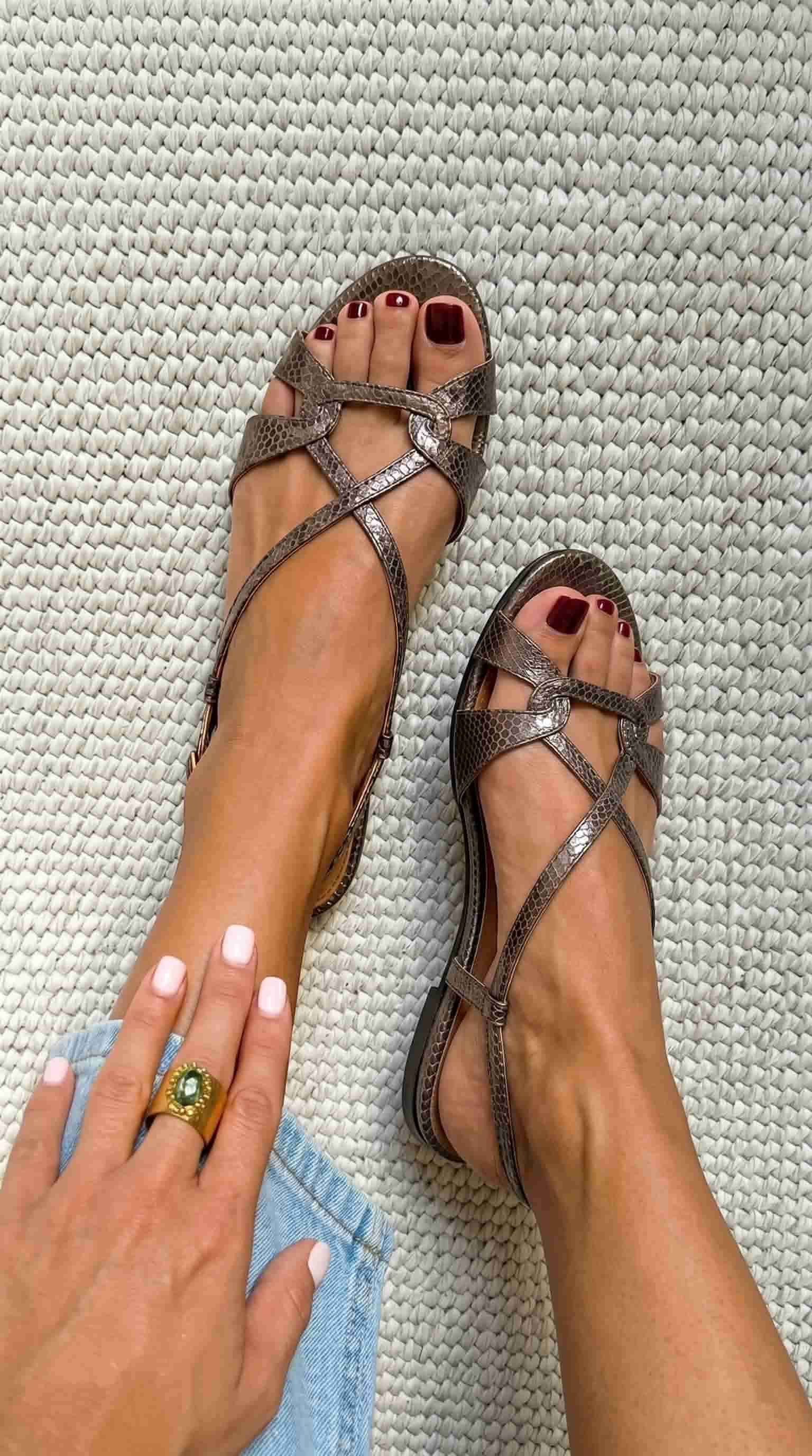 Sandali slingback effetto serpente bassi Bronzo a punta aperta