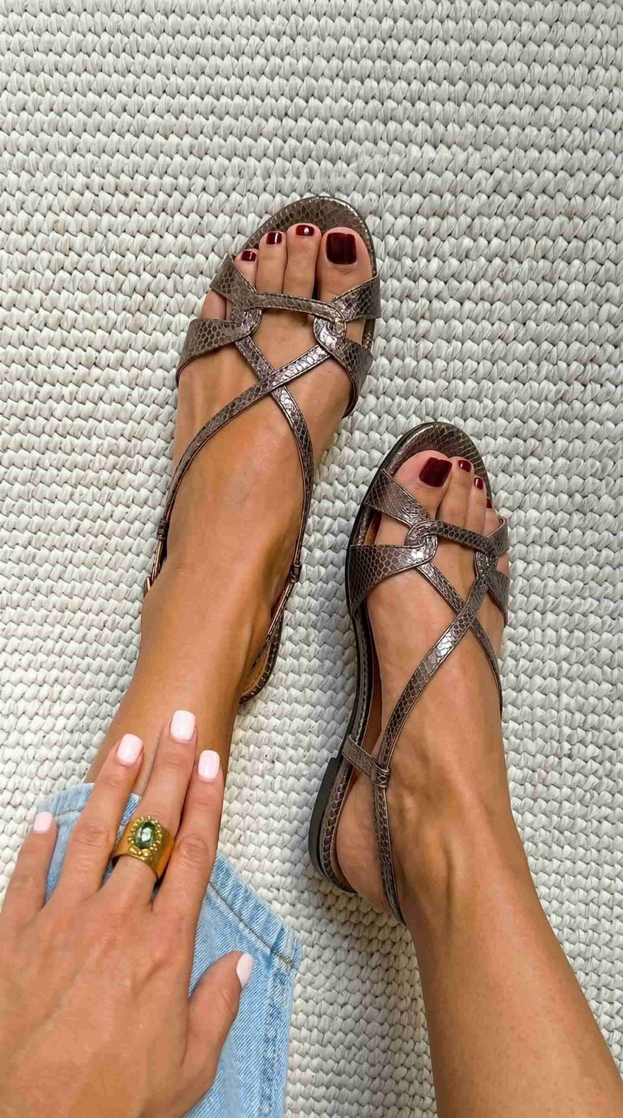 Sandali slingback effetto serpente bassi Bronzo a punta aperta