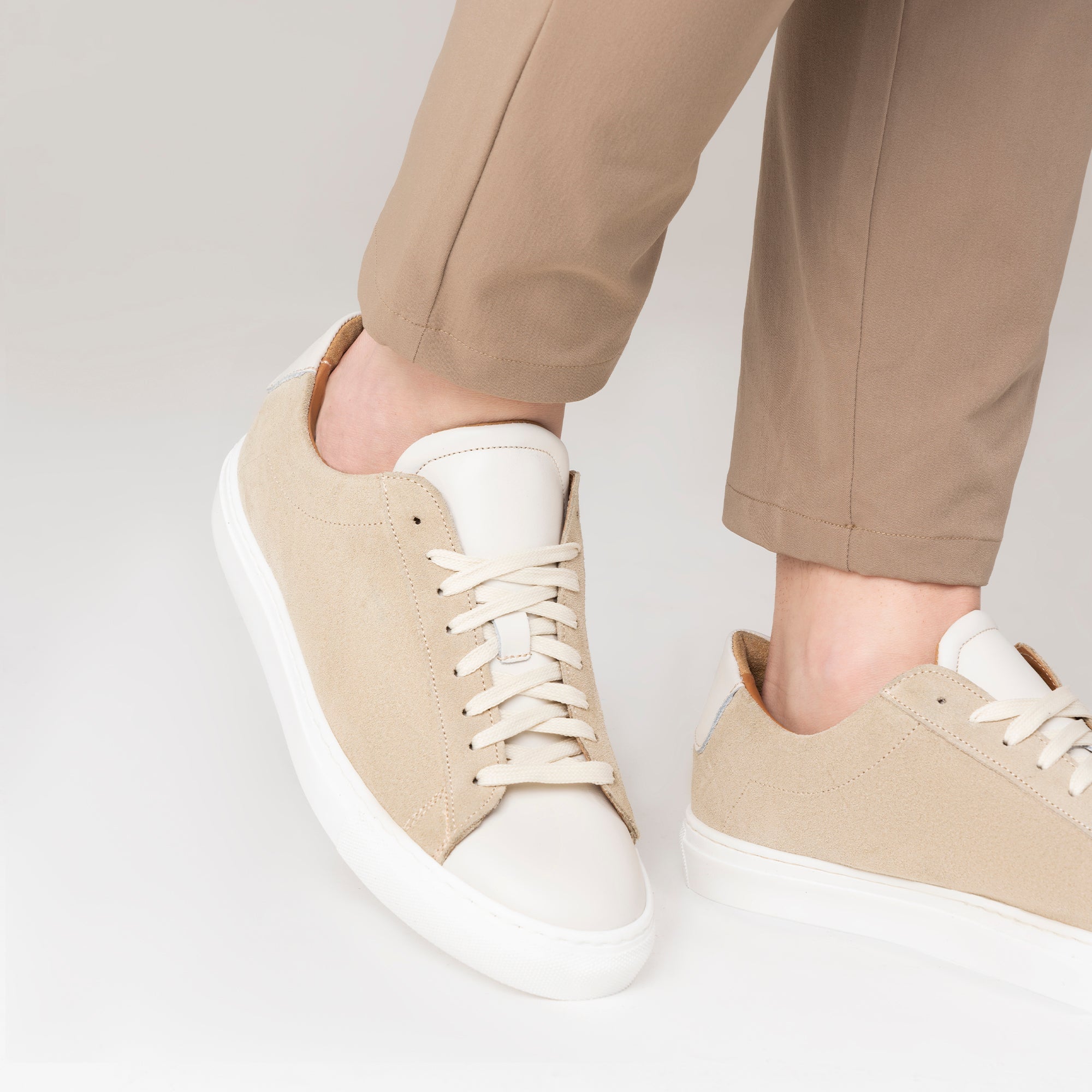 Sneakers Nova uomo in camoscio con inserti in pelle