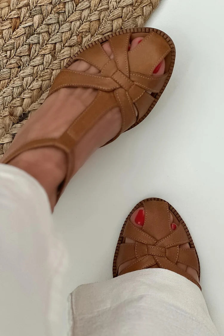 Tacchi larghi cut-out intrecciati Marrone con fibbia e cinturino a T