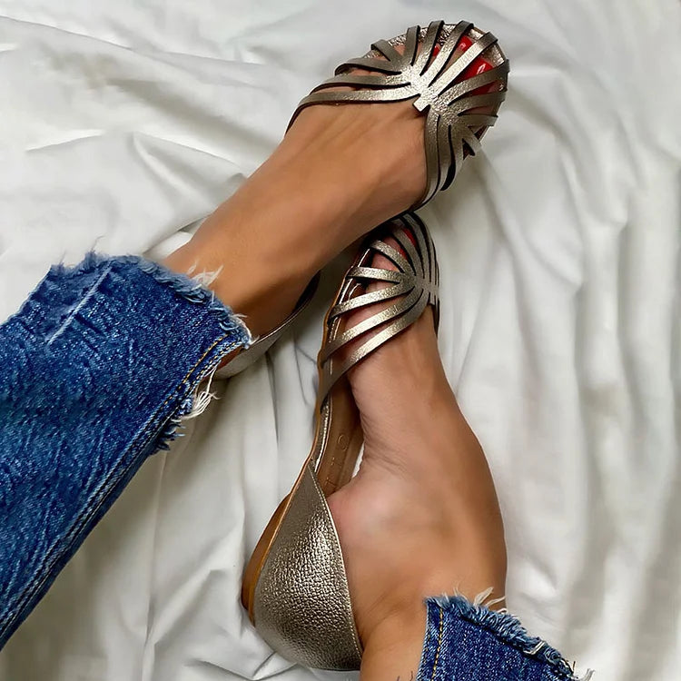 Ballerine cut-out lucide a punta tonda in ecopelle