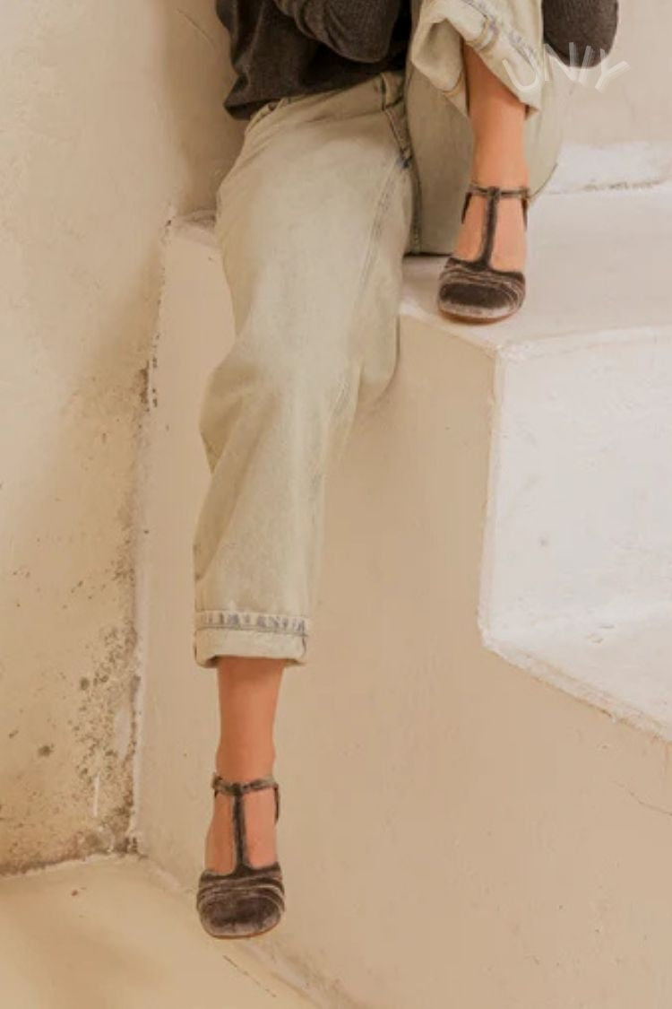 Tacchi larghi cut-out in velluto con fibbia e cinturino a T