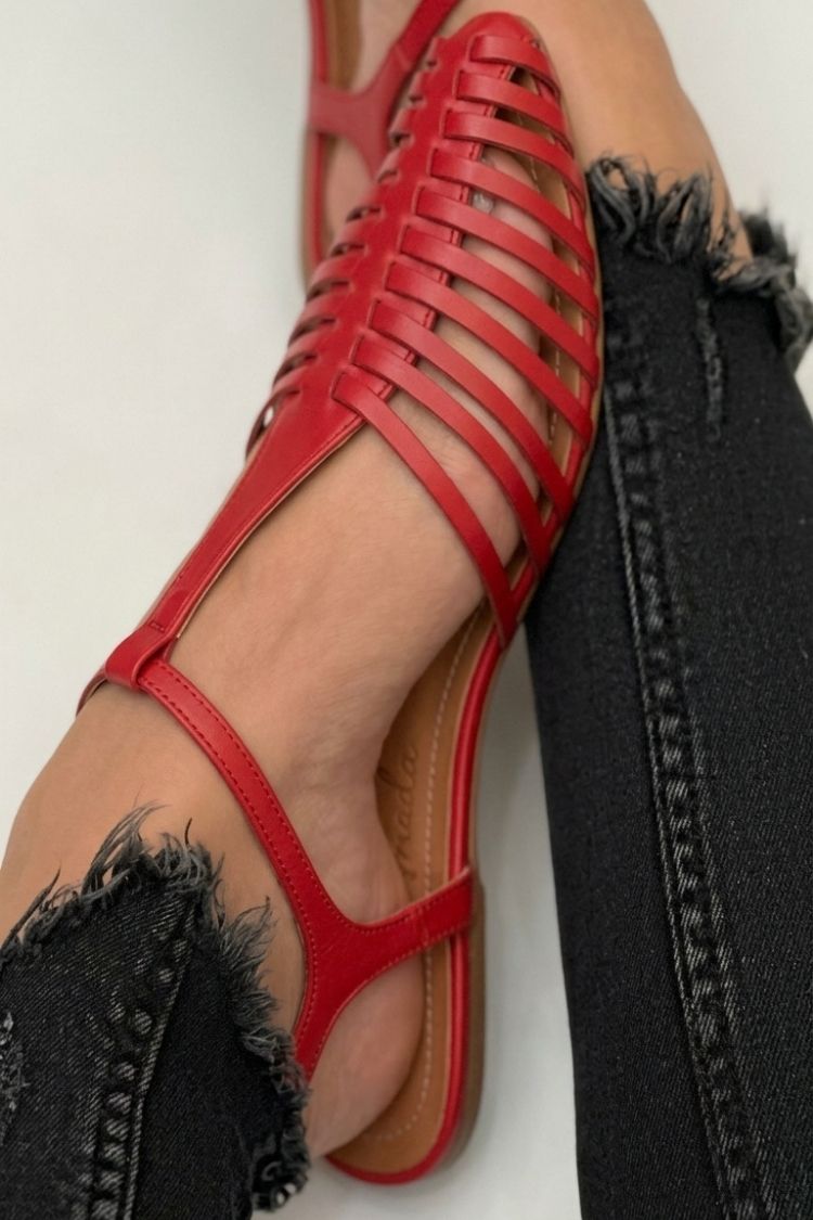 Sandali cut-out essenziali casual Nero a punta con cinturino a T