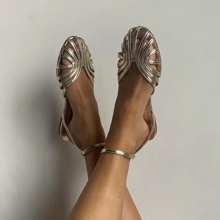 Ballerine cut-out a punta tonda in tinta unita con cinturino alla caviglia