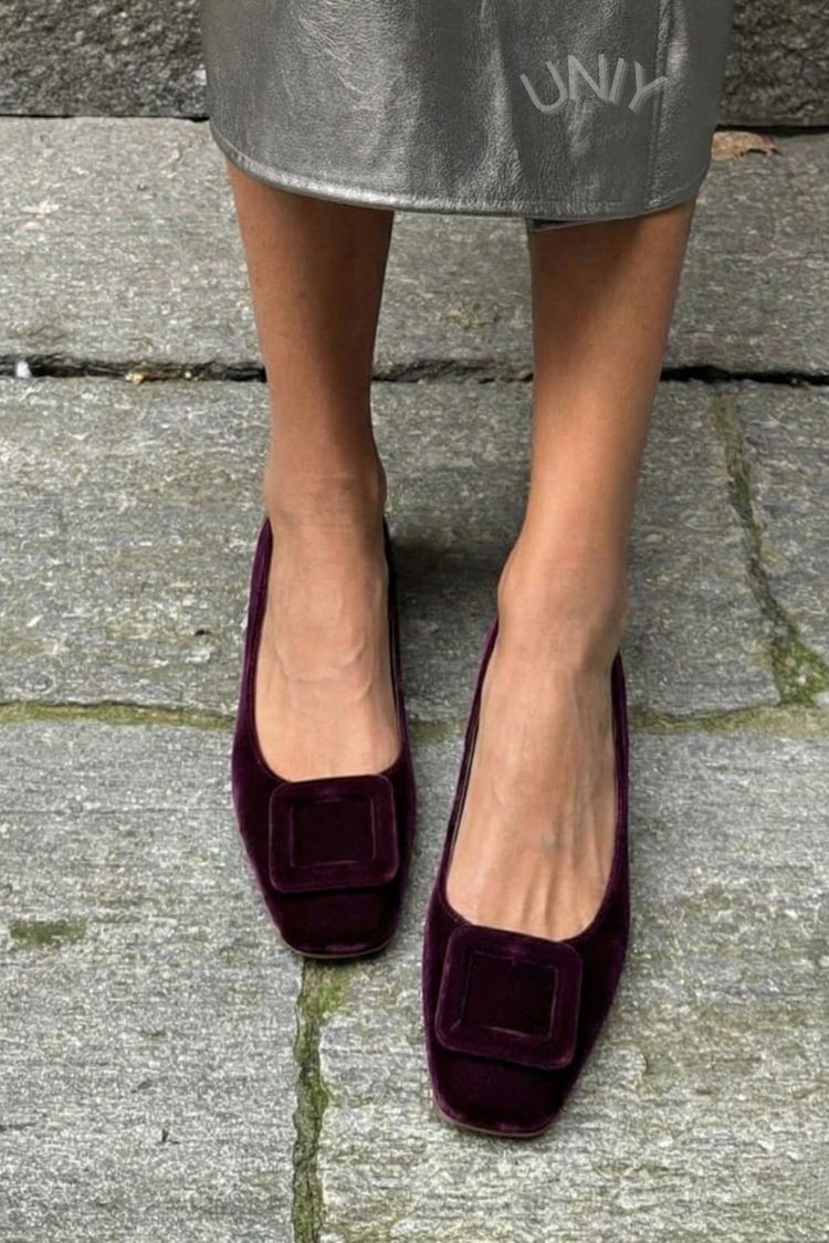 Ballerine a punta quadrata in velluto con fibbia