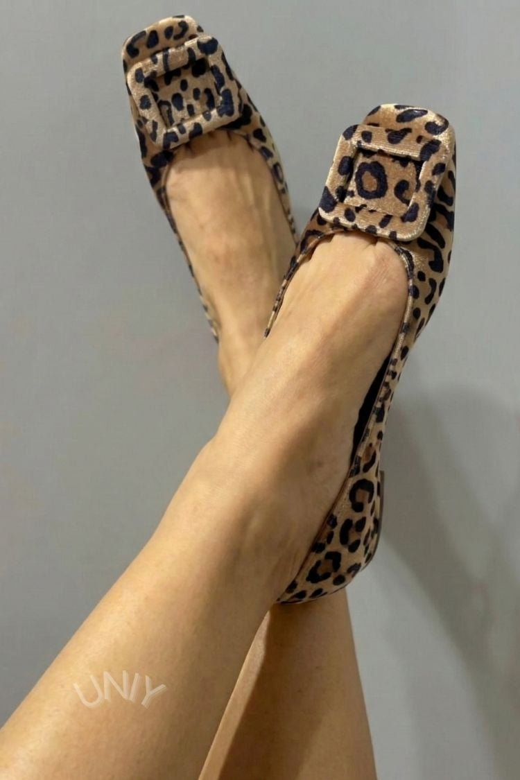 Ballerine a punta quadrata in velluto con fibbia