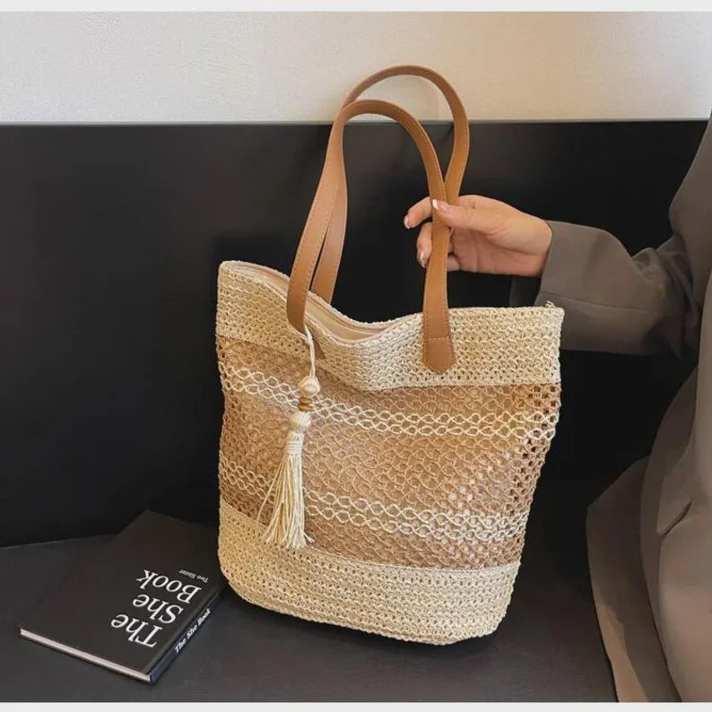 Mira | Borsa Tote in Paglia con Pompon Boho