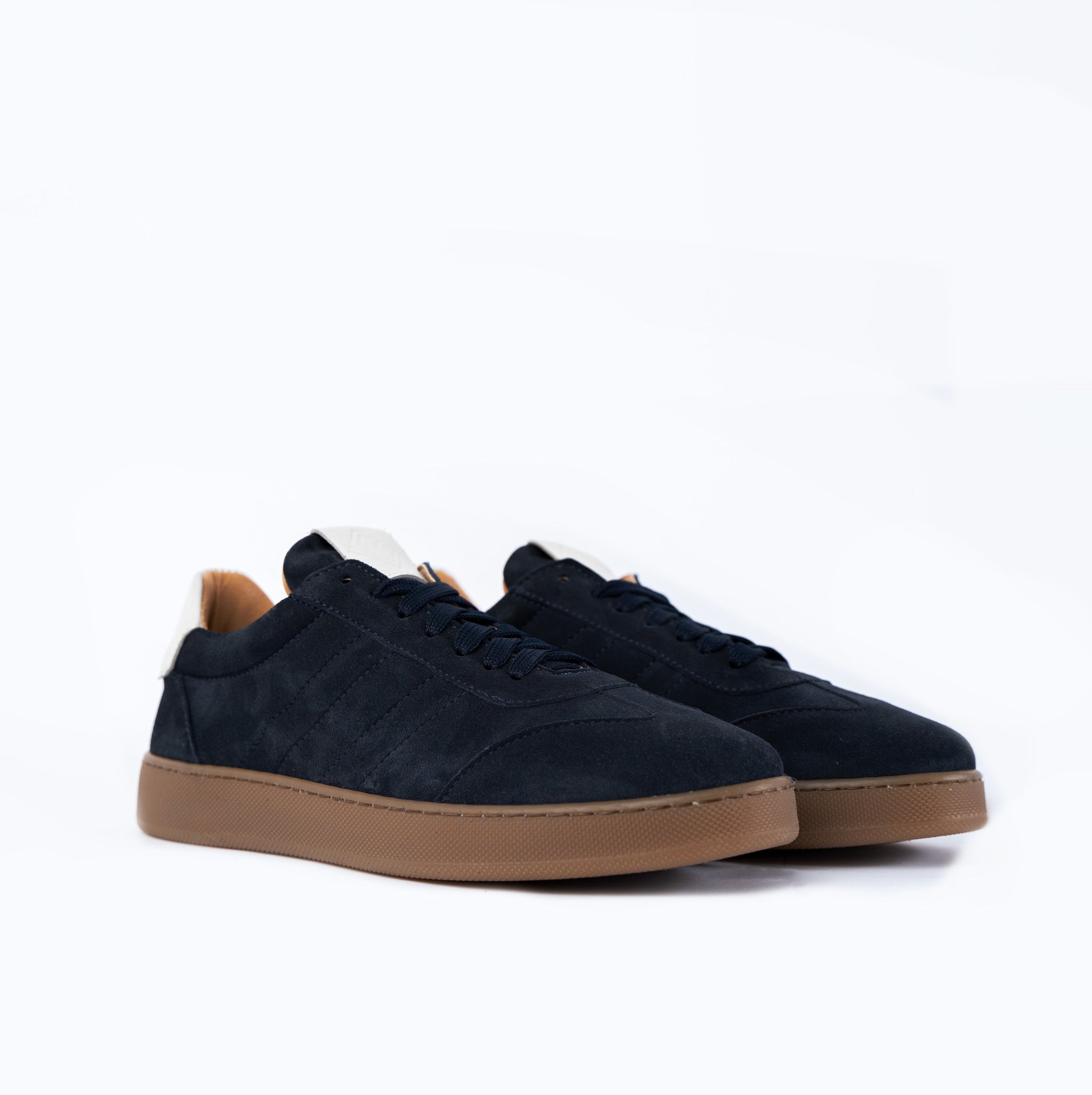 Nuove sneakers basse uomo Fusion in morbido camoscio
