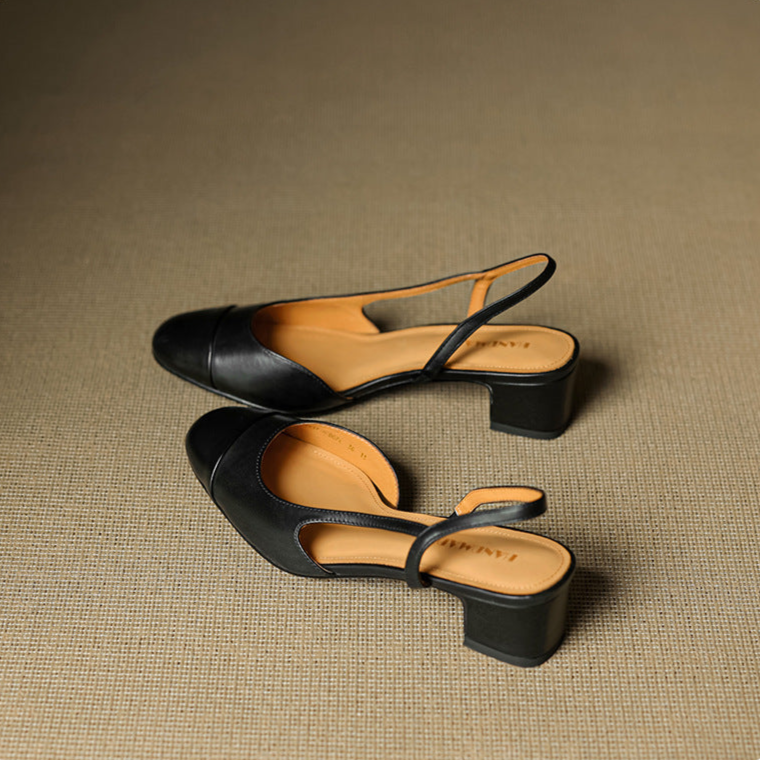 Reyna Pump in Vera Pelle