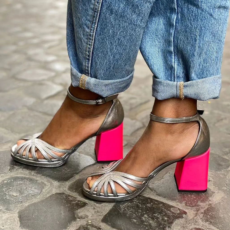 Naelle™ | Sandali lucidi con tacco largo e elegante fibbia