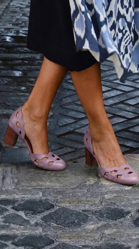 Tacchi a blocco cut-out smerlati chunky Cuoio in pelle