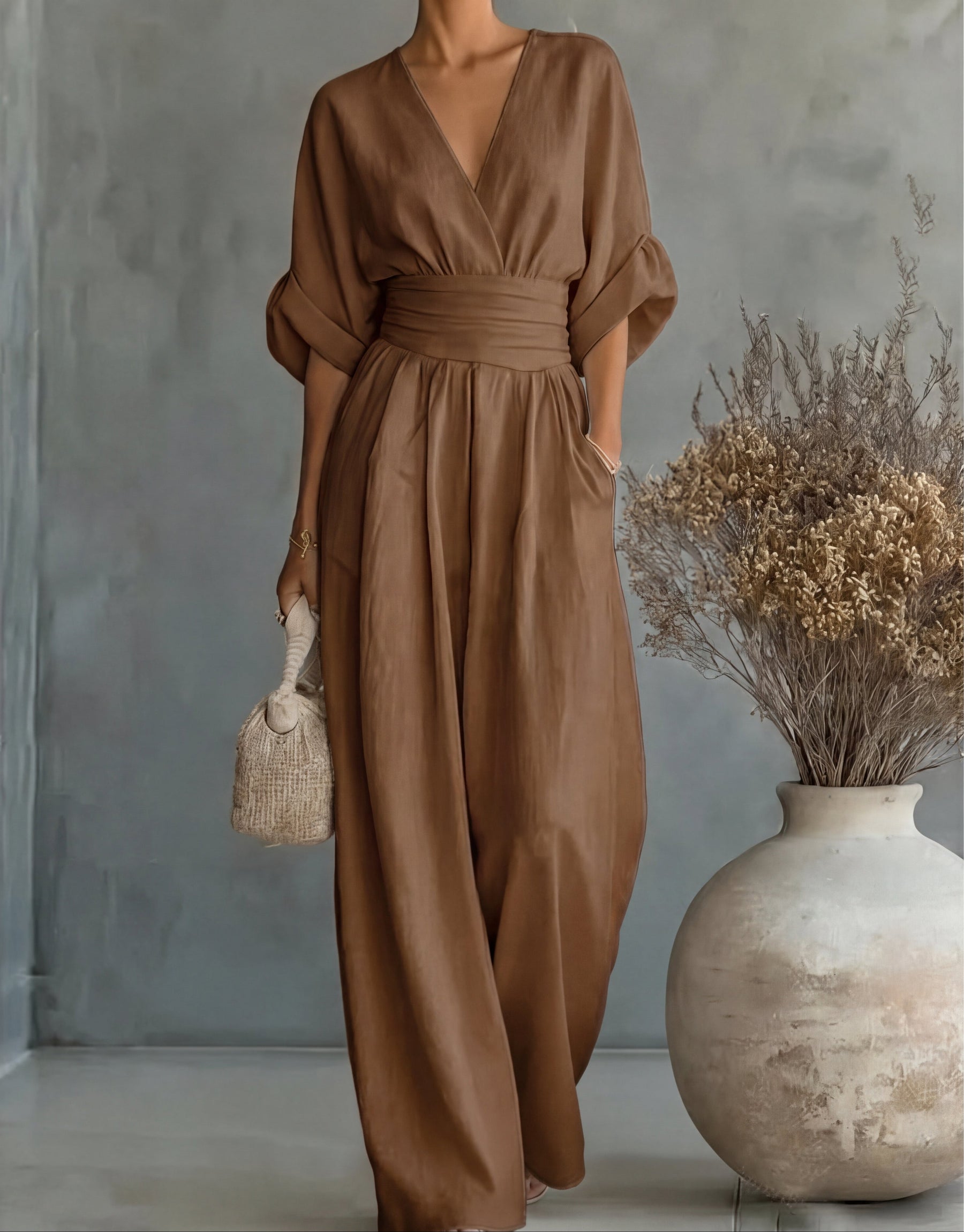 Daniela | Abito elegante con scollo a V e gonna ampia